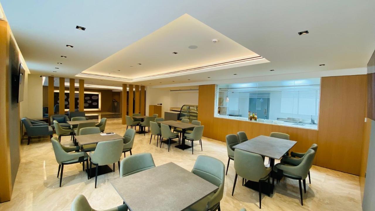Sitara Hotel Apartment Dubaj Zewnętrze zdjęcie